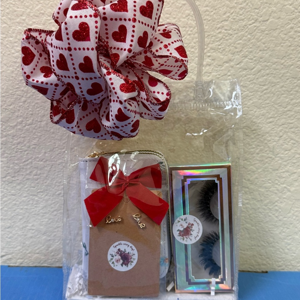 Sparkle Every Day Gift Bundle Wallet, Lashes, Earrings